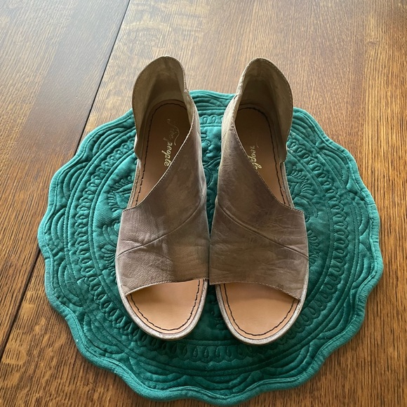 Free People Sandals - Picture 5 of 9